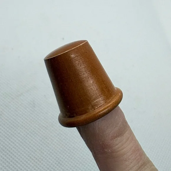 Vintage Wooden Hand Painted Folk Art Strawberry Sewing Thimble Switzerland - Picture 8 of 10